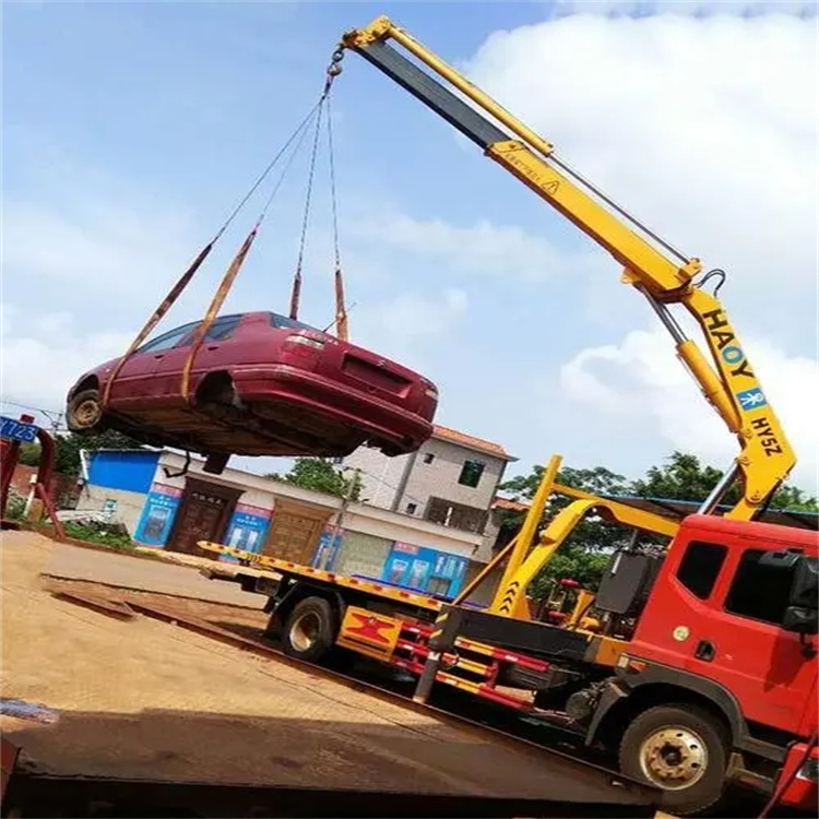 南召吊车救援小汽车怎么吊