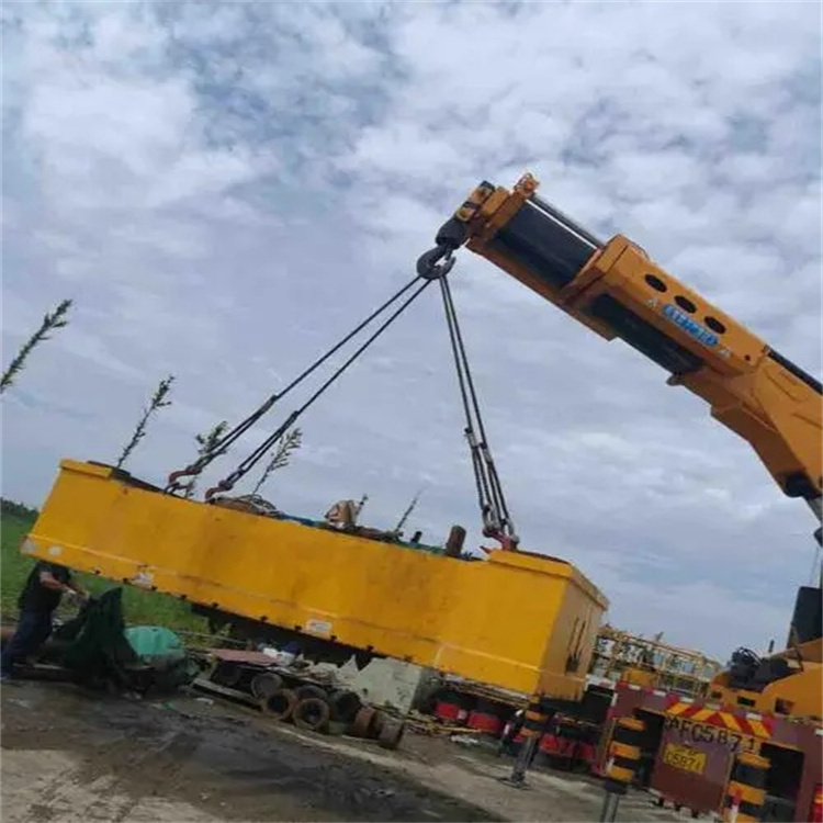 南召随车吊吊集装箱怎么吊